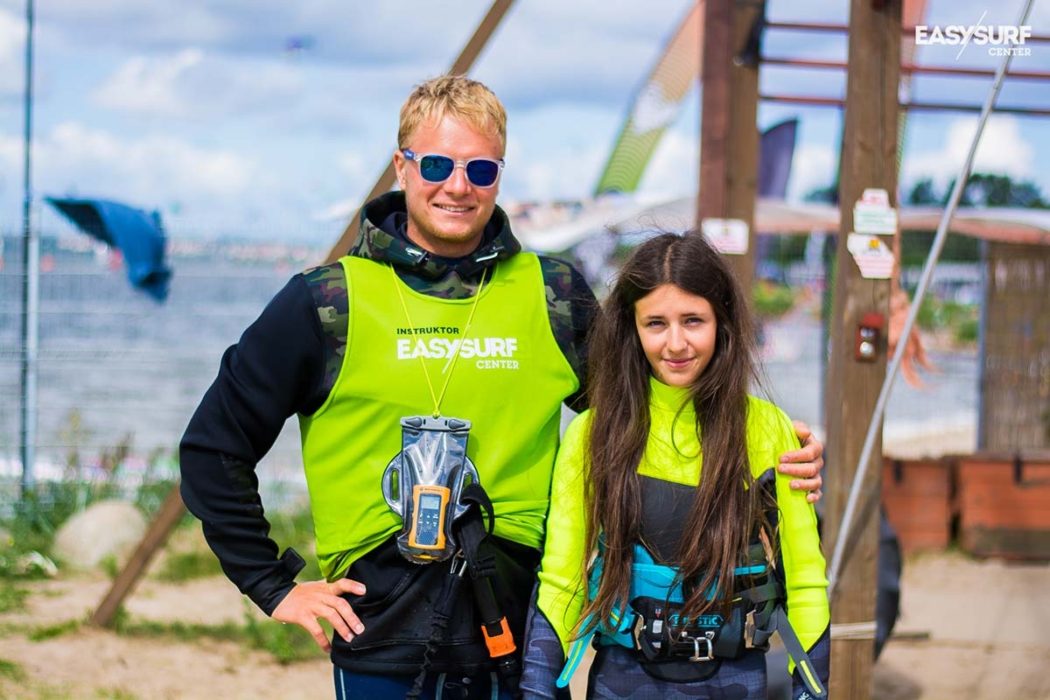 Kitesurfing lessons with radio - why should you try? 